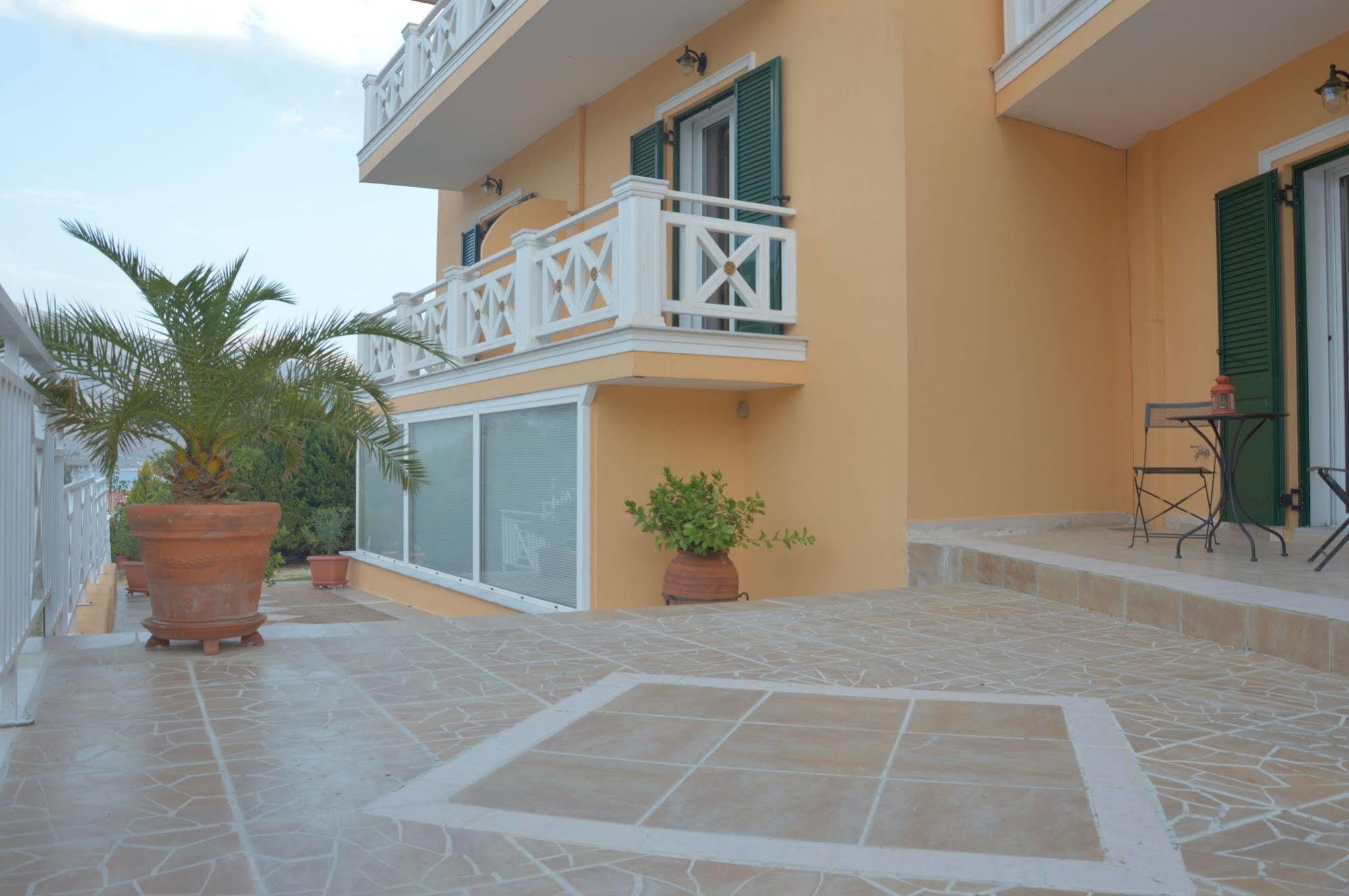 Villa Reverenza Lixouri Luaran gambar